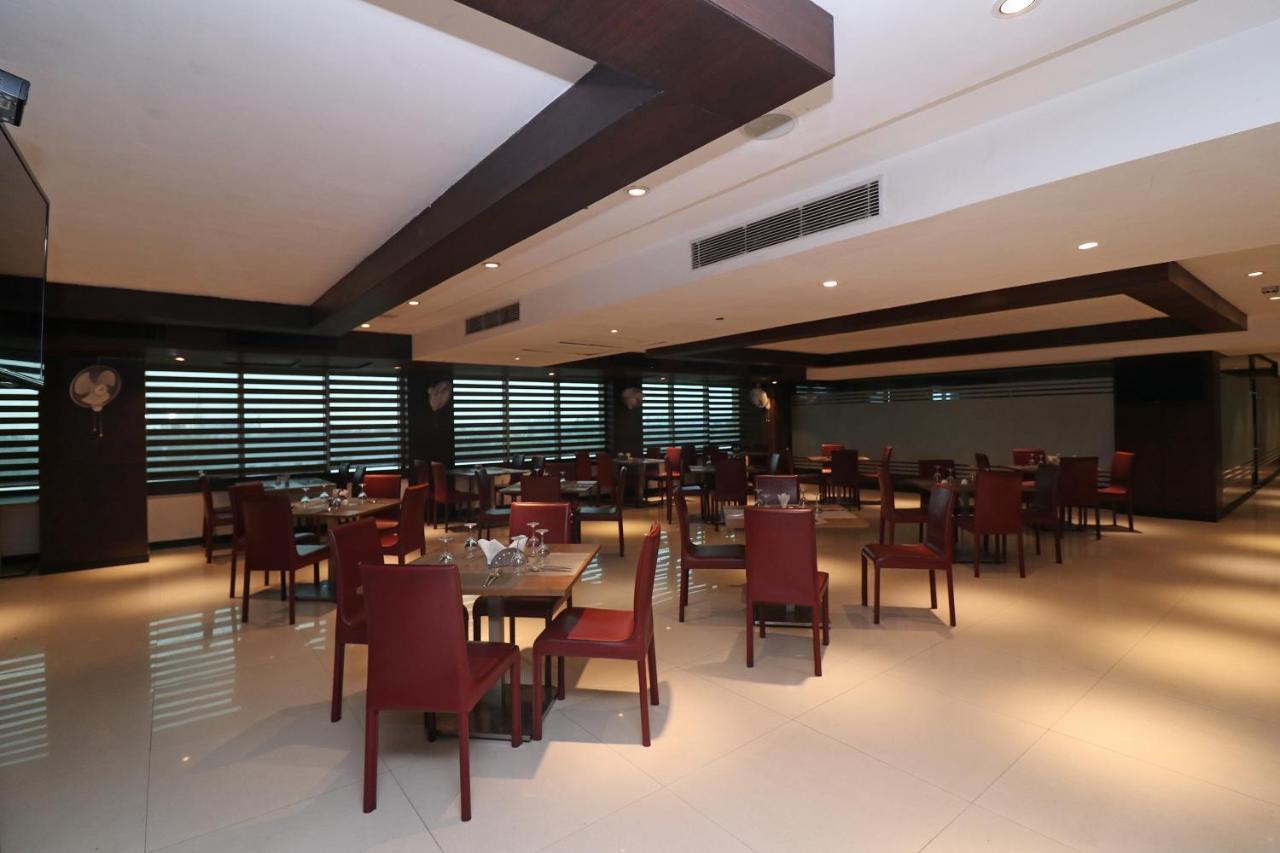 Capital O 19296 Joy Inn & Suites Bhiwadi Экстерьер фото