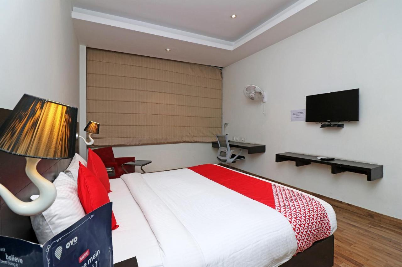 Capital O 19296 Joy Inn & Suites Bhiwadi Экстерьер фото